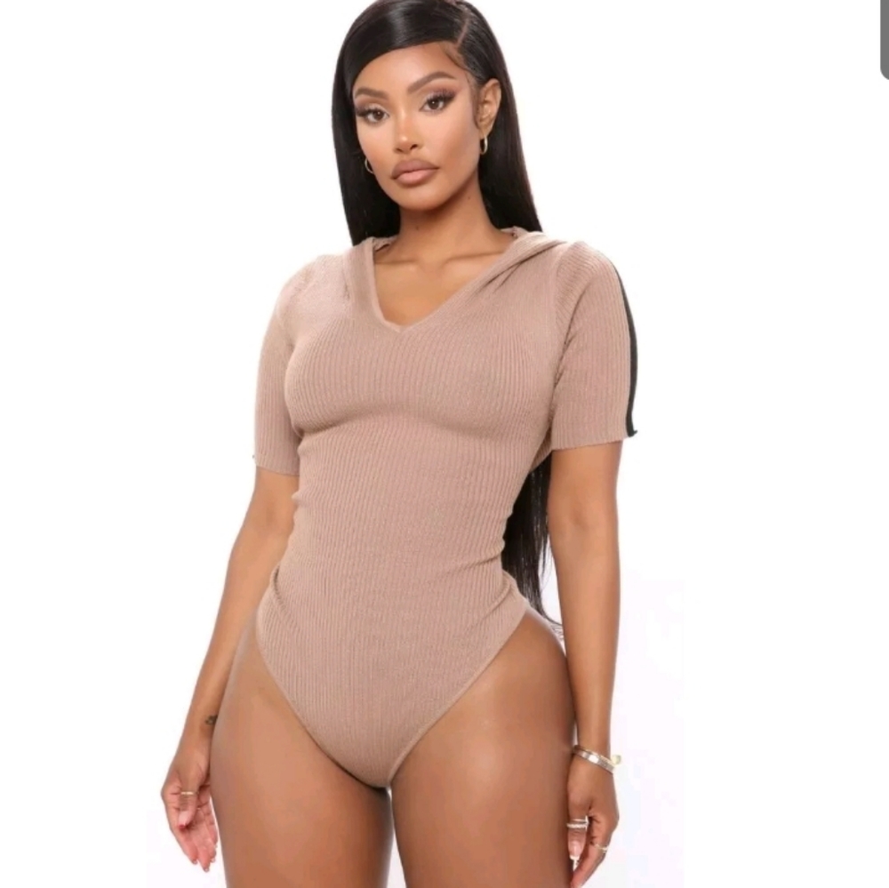 Fashion Nova make an impact hoodie bodysuit nude s